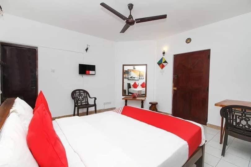 Oyo 459 Barasti Beach Resort Kalutara Exterior foto